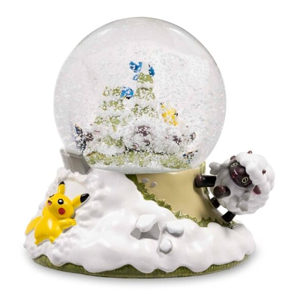 Wooloo Winter Fun Pokémon Holiday & Home Snow Globe - Picture 1 of 4
